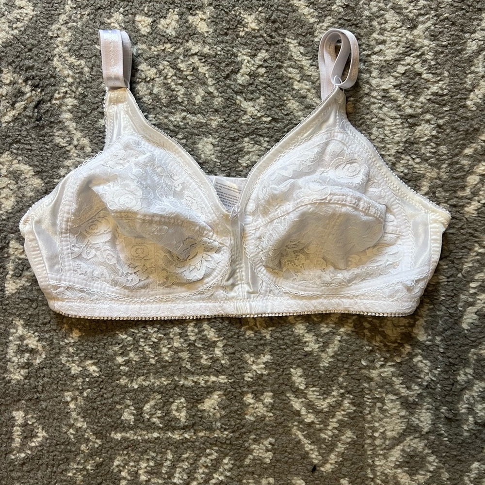Lace Soft-Cup Bra in White — Supportive Everyday Comfort size 40C NWOT (X121)